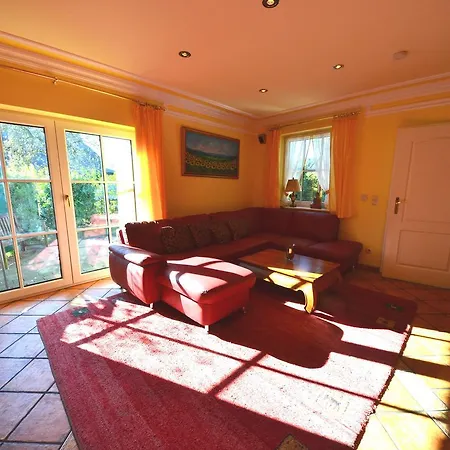 Ferienhaus-strandhafer-in-gross-zicker-halbinsel-moenchgut 度假居