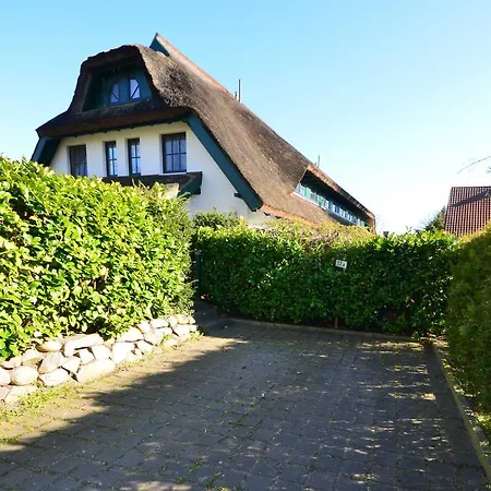Ferienhaus-strandhafer-in-gross-zicker-halbinsel-moenchgut 度假居 *