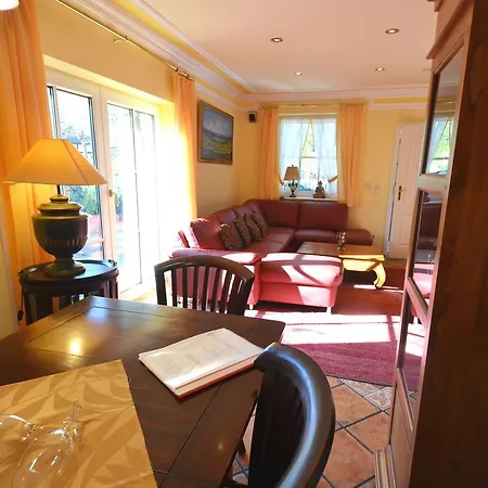 Ferienhaus-strandhafer-in-gross-zicker-halbinsel-moenchgut 度假居