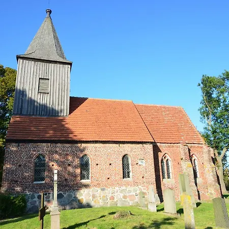 Ferienhaus-strandhafer-in-gross-zicker-halbinsel-moenchgut *