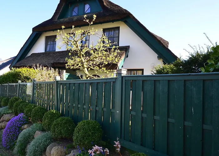 Ferienhaus-strandhafer-in-gross-zicker-halbinsel-moenchgut * Groß Zicker